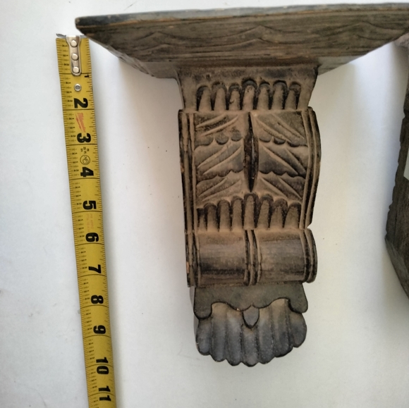 Pair of Three Hands Corp wall brackets - Picture 9 of 9